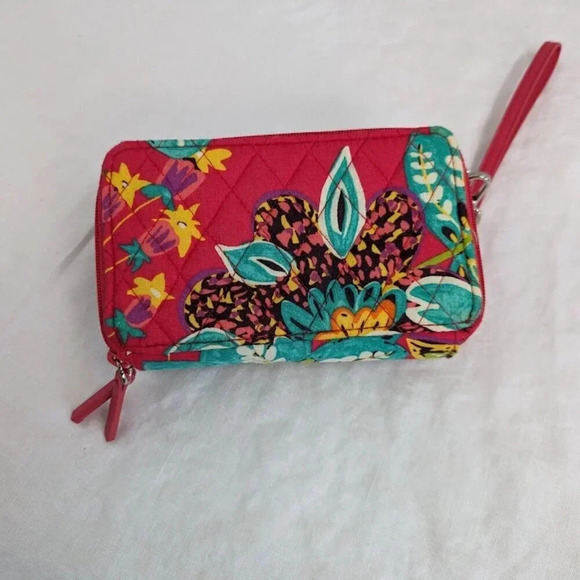 Vera Bradley wristlet quilted floral print with many compartments NWOT O6 - Picture 7 of 7